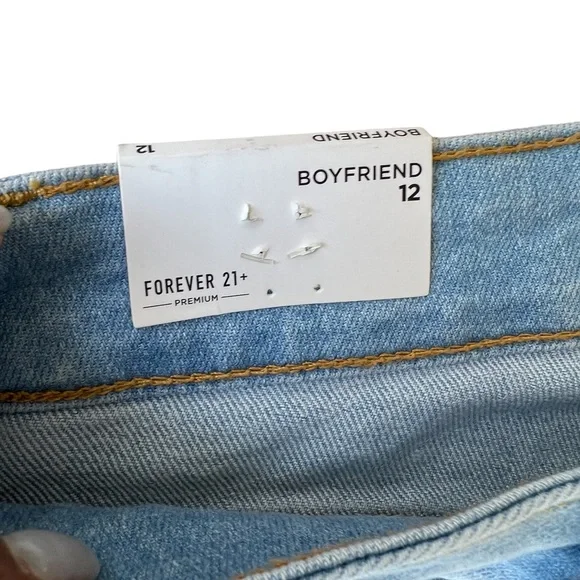 FOREVER 21+ Denim Boyfriend Jean Women’s Size 12 New With Tags Distressed - Picture 4 of 9